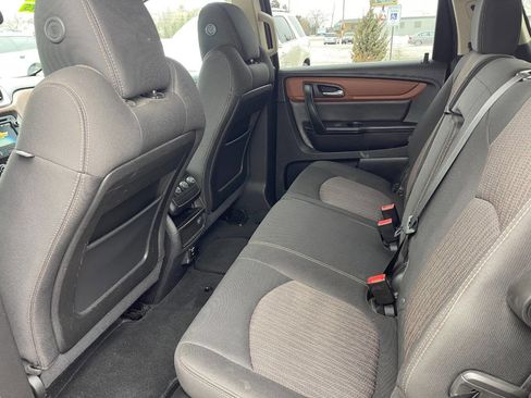 Used 2016 Chevrolet Traverse LT image 11