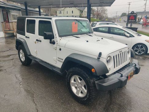 Used 2017 Jeep Wrangler Unlimited Sport w/ Quick Order Package 24S AWD/4WD image 8