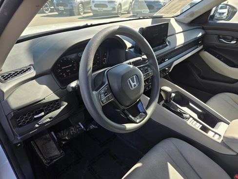 Used 2023 Honda Accord EX image 12