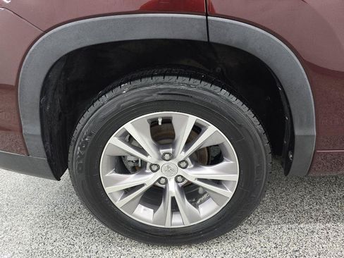 Used 2015 Toyota Highlander XLE FWD image 35