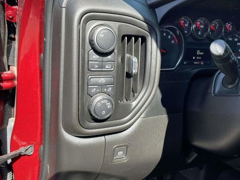 Used 2022 Chevrolet Silverado 1500 Custom w/ Safety Confidence Package AWD/4WD image 19
