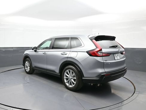 Certified 2025 Honda CR-V EX image 8
