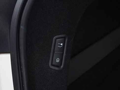 Used 2019 Maserati Levante GTS AWD/4WD image 14