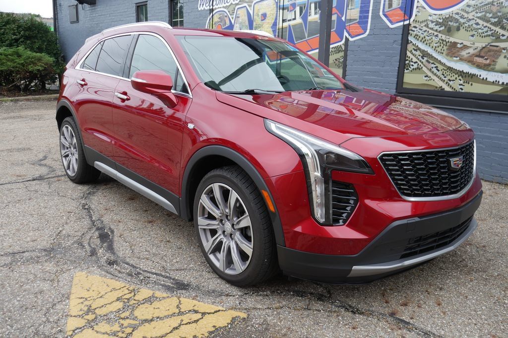 Used 2021 Cadillac XT4 Premium Luxury w/ Cold Weather Package AWD/4WD image 22