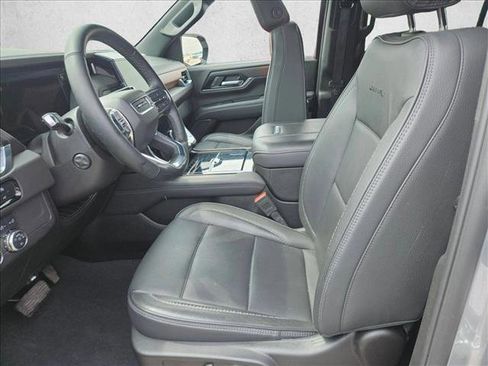Used 2025 GMC Yukon Denali AWD/4WD image 10
