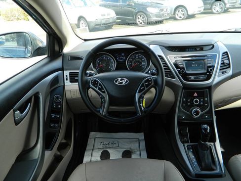 Used 2014 Hyundai Elantra Limited image 15
