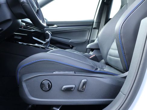 Certified 2024 Volkswagen Golf R image 42