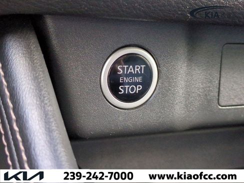 Used 2023 Nissan Rogue SL image 29