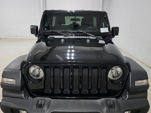 Used 2023 Jeep Wrangler Unlimited Sport AWD/4WD image 3
