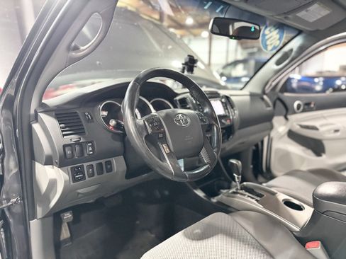 Used 2015 Toyota Tacoma 4x4 Double Cab image 11