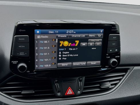 Used 2018 Hyundai Elantra GT Sport w/ Sport Tech Package 04 image 11