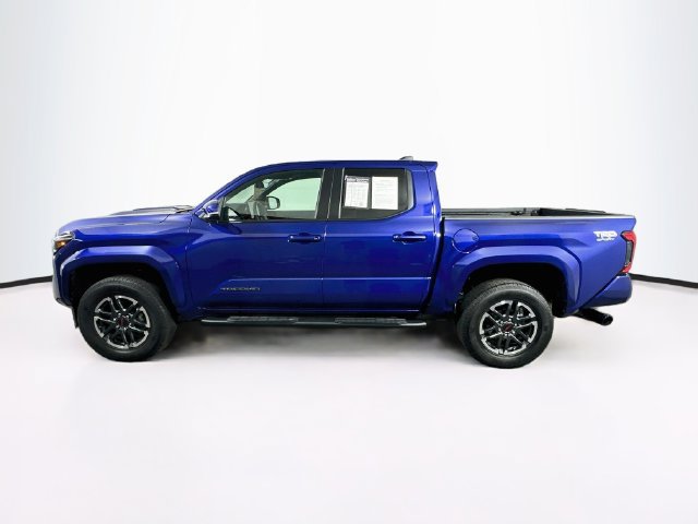 Used 2024 Toyota Tacoma TRD Sport w/ TRD Sport Upgrade Package AWD/4WD image 5