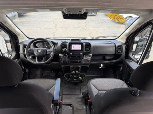 Used 2025 RAM ProMaster 2500 w/ Convenience Group FWD image 24