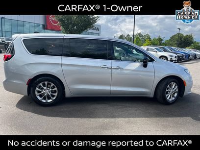 Used 2026 Chrysler Pacifica Limited