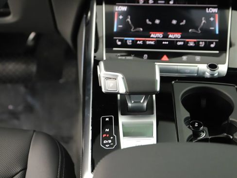 New 2026 Audi Q8 Premium Plus AWD/4WD image 21
