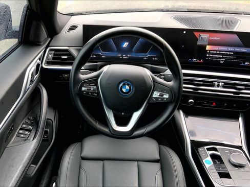 Used 2023 BMW i4 eDrive40 w/ Premium Package image 5