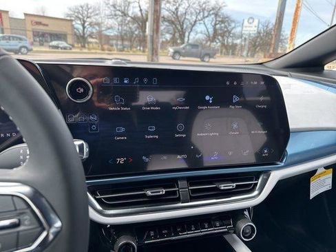 New 2026 Chevrolet Equinox EV LT image 14