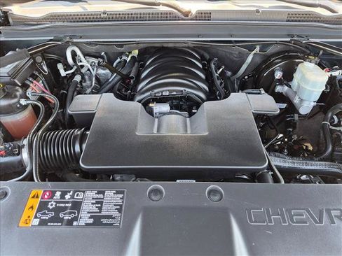Used 2020 Chevrolet Suburban Premier RWD image 25