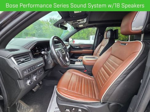 Used 2023 GMC Yukon XL Denali Ultimate AWD/4WD image 11