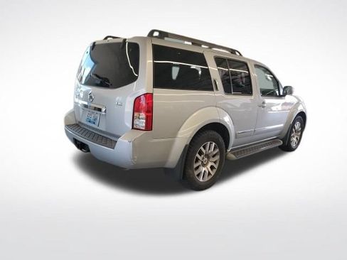 Used 2012 Nissan Pathfinder LE RWD image 7