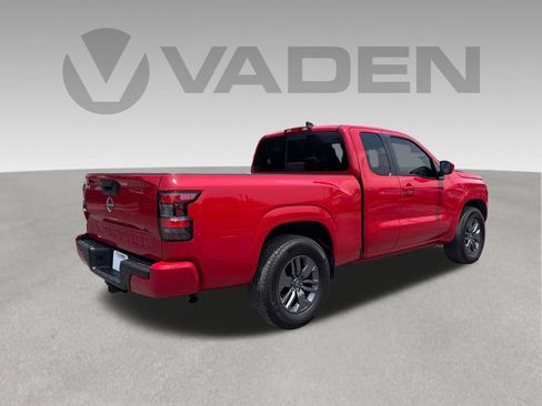 Used 2025 Nissan Frontier SV RWD image 21