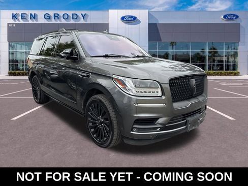 Used 2018 Lincoln Navigator Reserve w/ Technology Package AWD/4WD image 1
