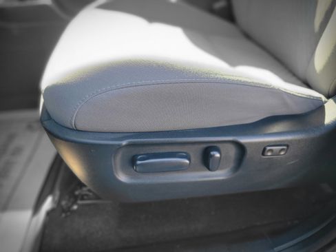 Used 2020 Toyota Tacoma SR5 image 25