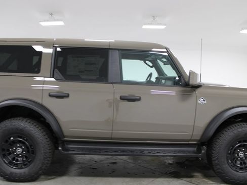 New 2026 Ford Bronco Outer Banks w/ Sasquatch Package AWD/4WD image 10