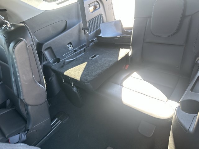 Used 2023 Ford Explorer XLT w/ Equipment Group 202A AWD/4WD image 33