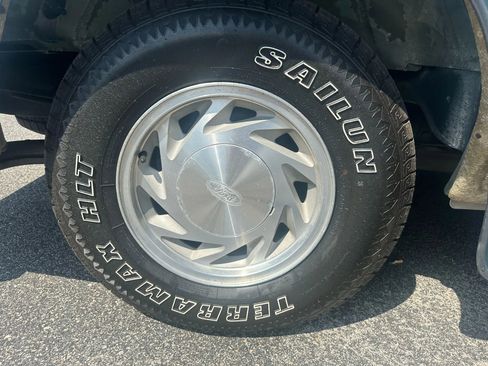 Used 1997 Ford E-150 and Econoline 150 image 39