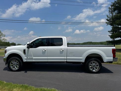Used 2018 Ford F250 Lariat w/ Lariat Ultimate Package AWD/4WD image 3
