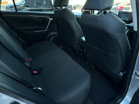 Used 2020 Toyota RAV4 LE image 19