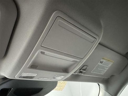 Used 2022 Ford Escape Titanium image 31