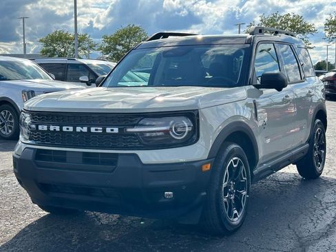 Used 2025 Ford Bronco Sport Outer Banks w/ Outer Banks Tech Package+ AWD/4WD image 3