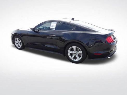 Used 2021 Ford Mustang Coupe RWD image 9
