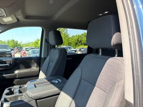 Used 2022 Chevrolet Silverado 2500 Custom w/ Custom Convenience Package AWD/4WD image 9