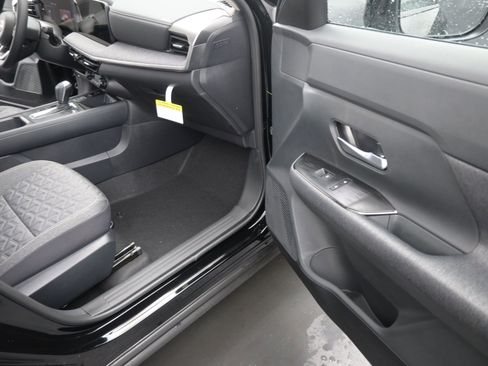 New 2026 Nissan Kicks SV FWD image 20