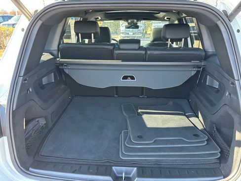 Used 2023 Mercedes-Benz EQB 300 4MATIC w/ Exclusive Package image 11