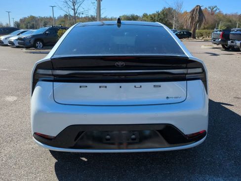 New 2026 Toyota Prius Plug-In Hybrid FWD image 5