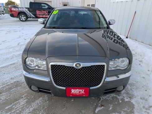 Used 2010 Chrysler 300 Limited image 31