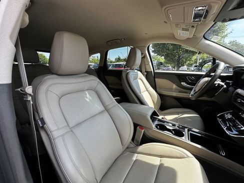 Certified 2023 Lincoln Corsair AWD w/ Equipment Group 101A image 35