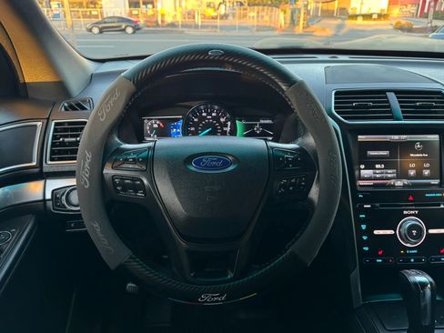 Used 2016 Ford Explorer Sport AWD/4WD image 24