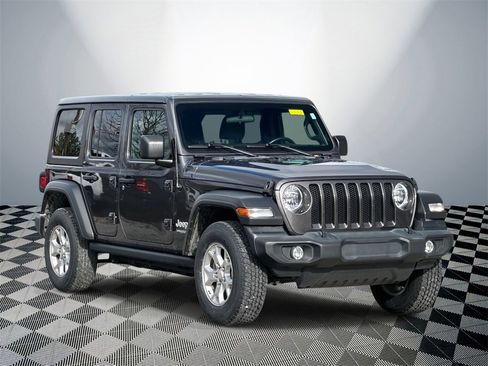 Used 2021 Jeep Wrangler Unlimited Islander image 6