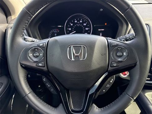 Used 2021 Honda HR-V EX-L image 16