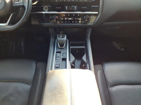 Used 2023 Nissan Pathfinder SL w/ Black Appearance Package image 16