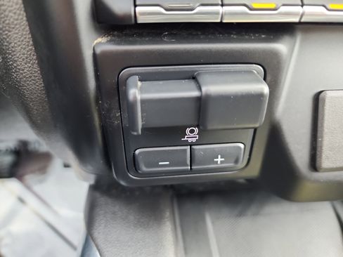 Certified 2020 GMC Sierra 1500 SLT w/ SLT Premium Plus Package image 18