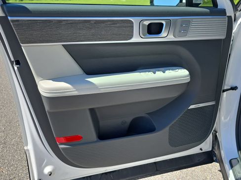 Used 2024 Hyundai Santa Fe Calligraphy image 11