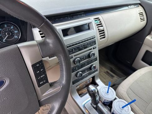 Used 2011 Ford Flex SE FWD image 9