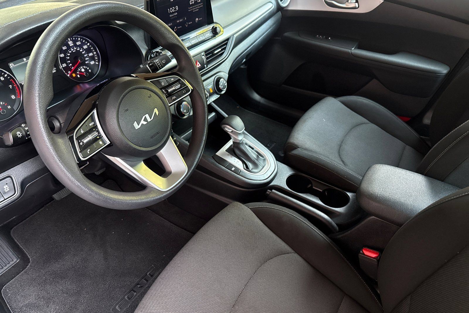 Used 2024 Kia Forte LXS FWD image 11