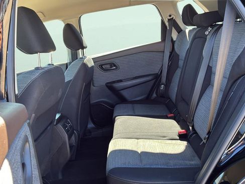 Used 2021 Nissan Rogue S image 15